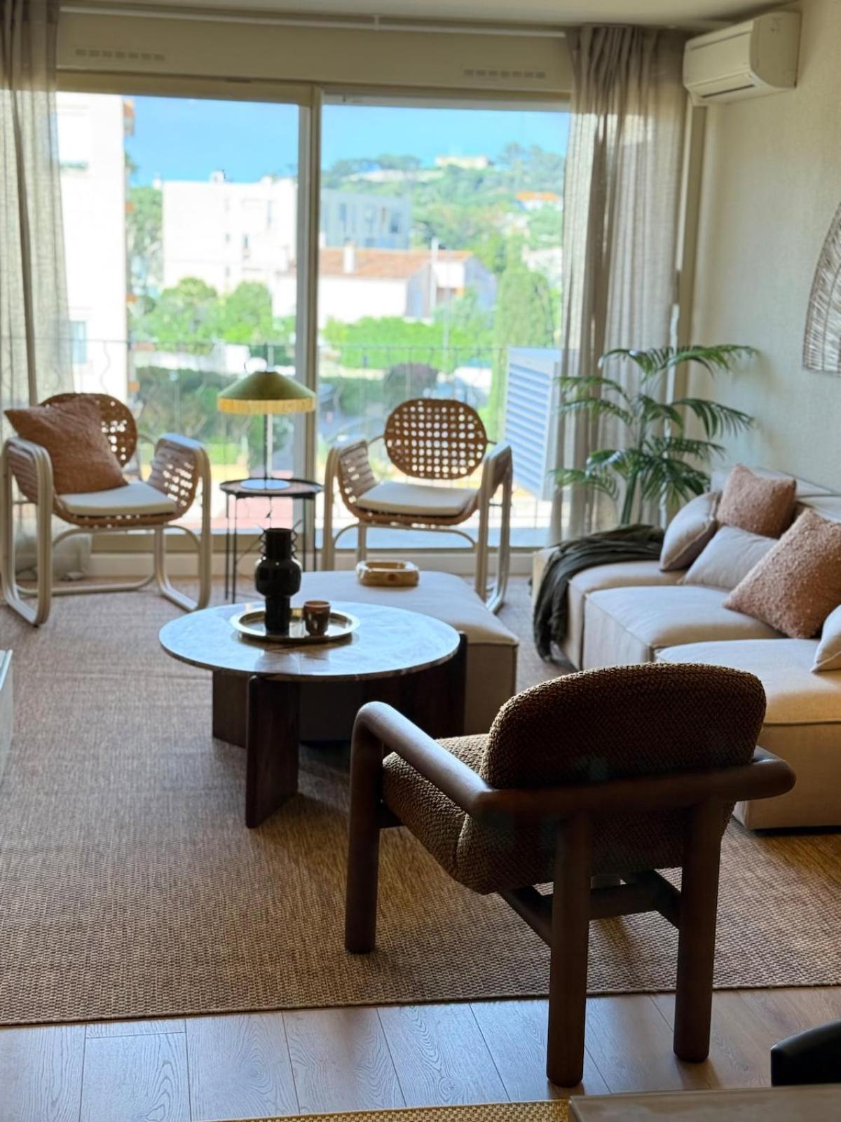 Elegant 3 Apartment