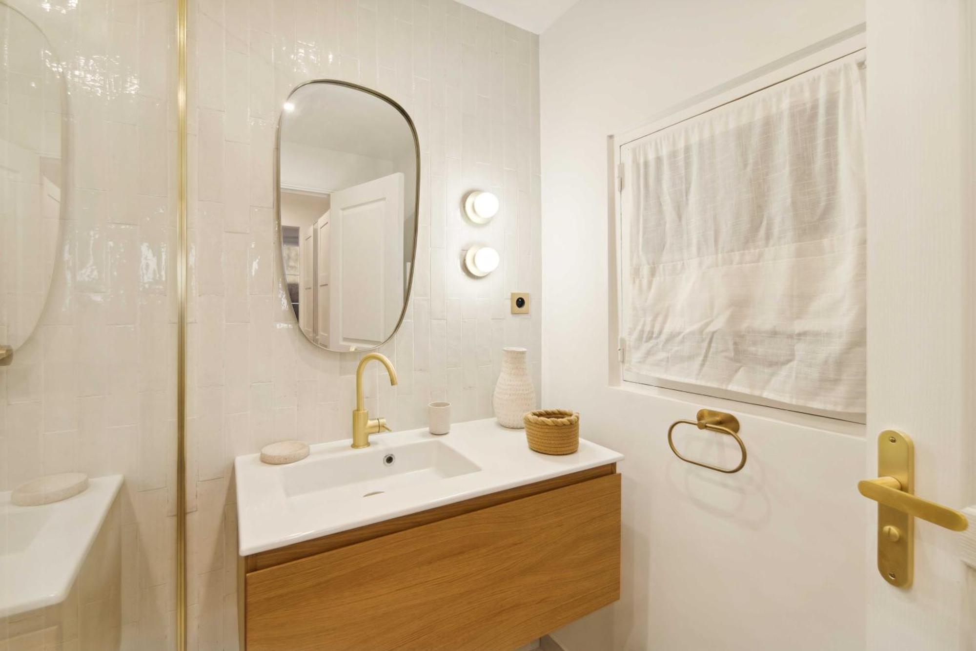 Charming - Ac 2br- 4p - Apartment *