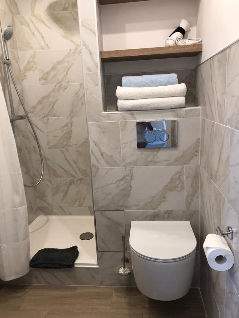 In Tropez, Swimming Pool And Parking Apartment