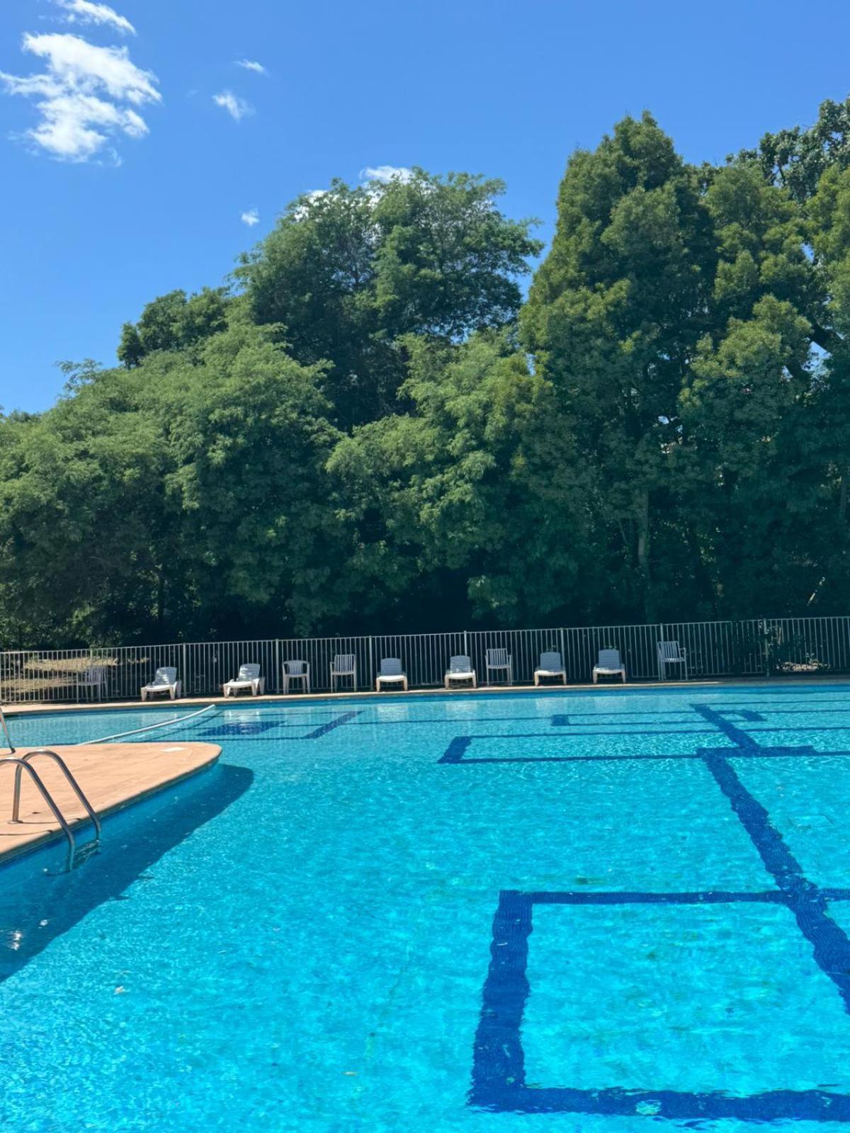 In Tropez, Swimming Pool And Parking Saint-Tropez