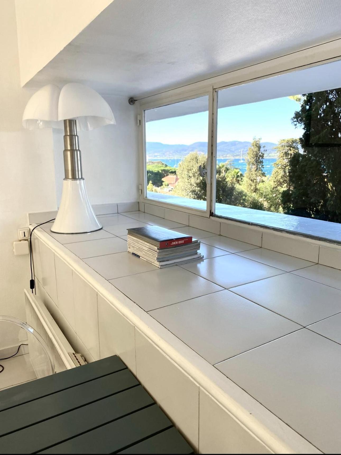 Elegant Et Parking Dans Batiment Historique Saint-Tropez