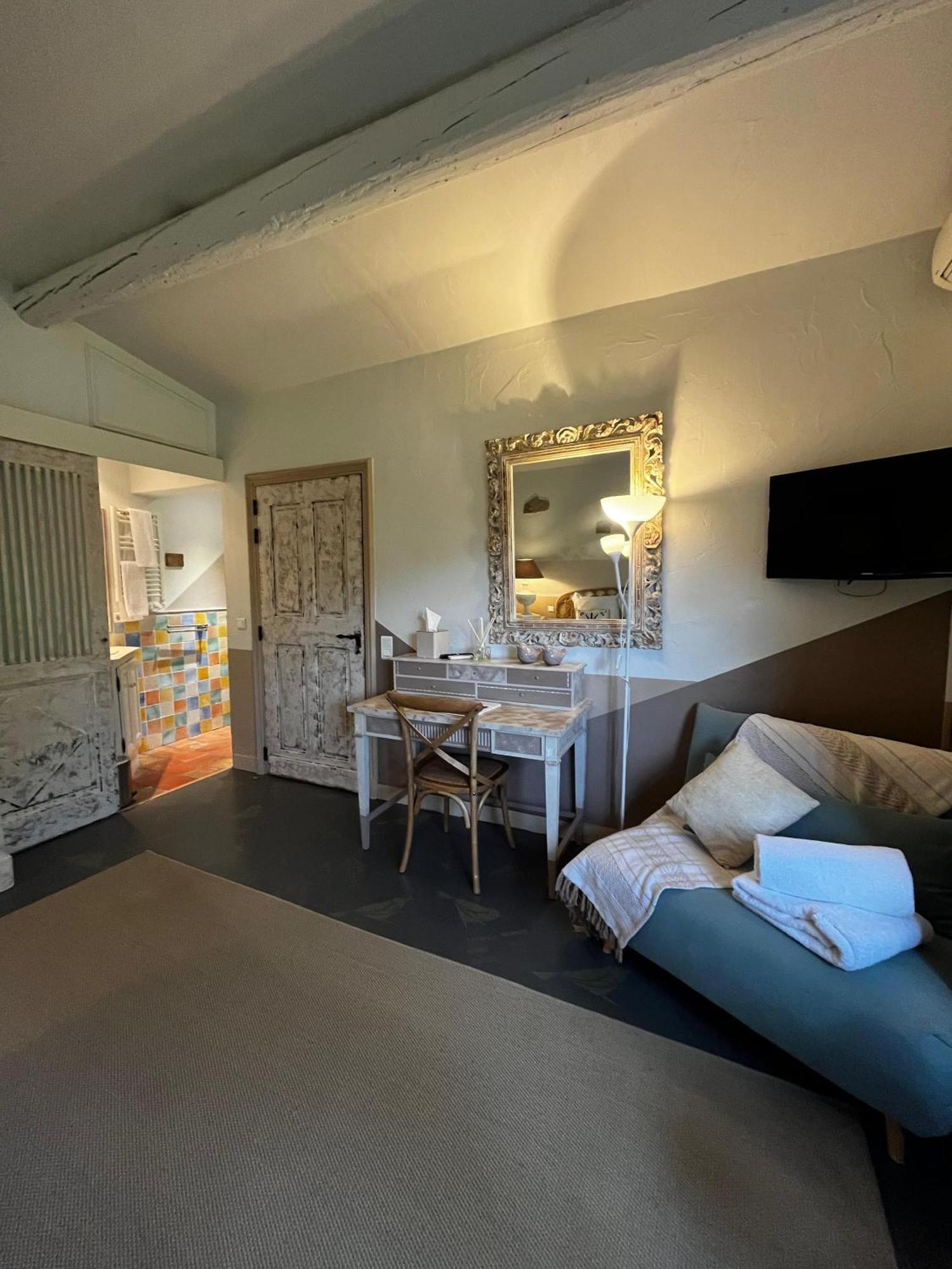 Domaine Les Mesanges Guest house