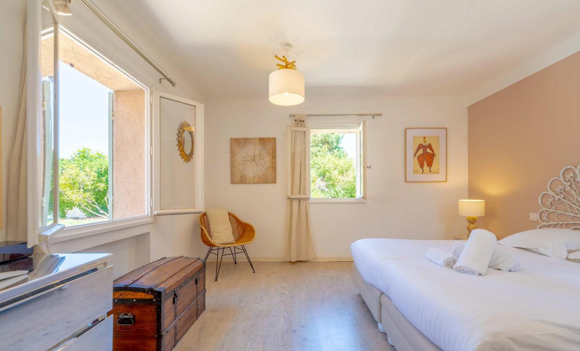 Pousada La Perle L Pool & Terrace L Shellter Saint-Tropez