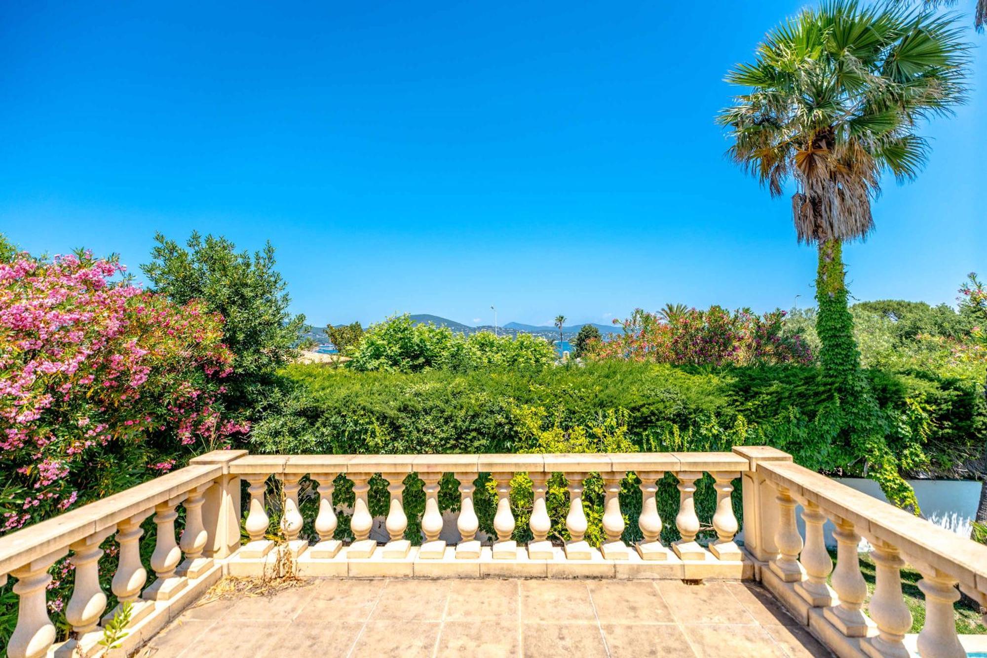 Pousada La Perle L Pool & Terrace L Shellter