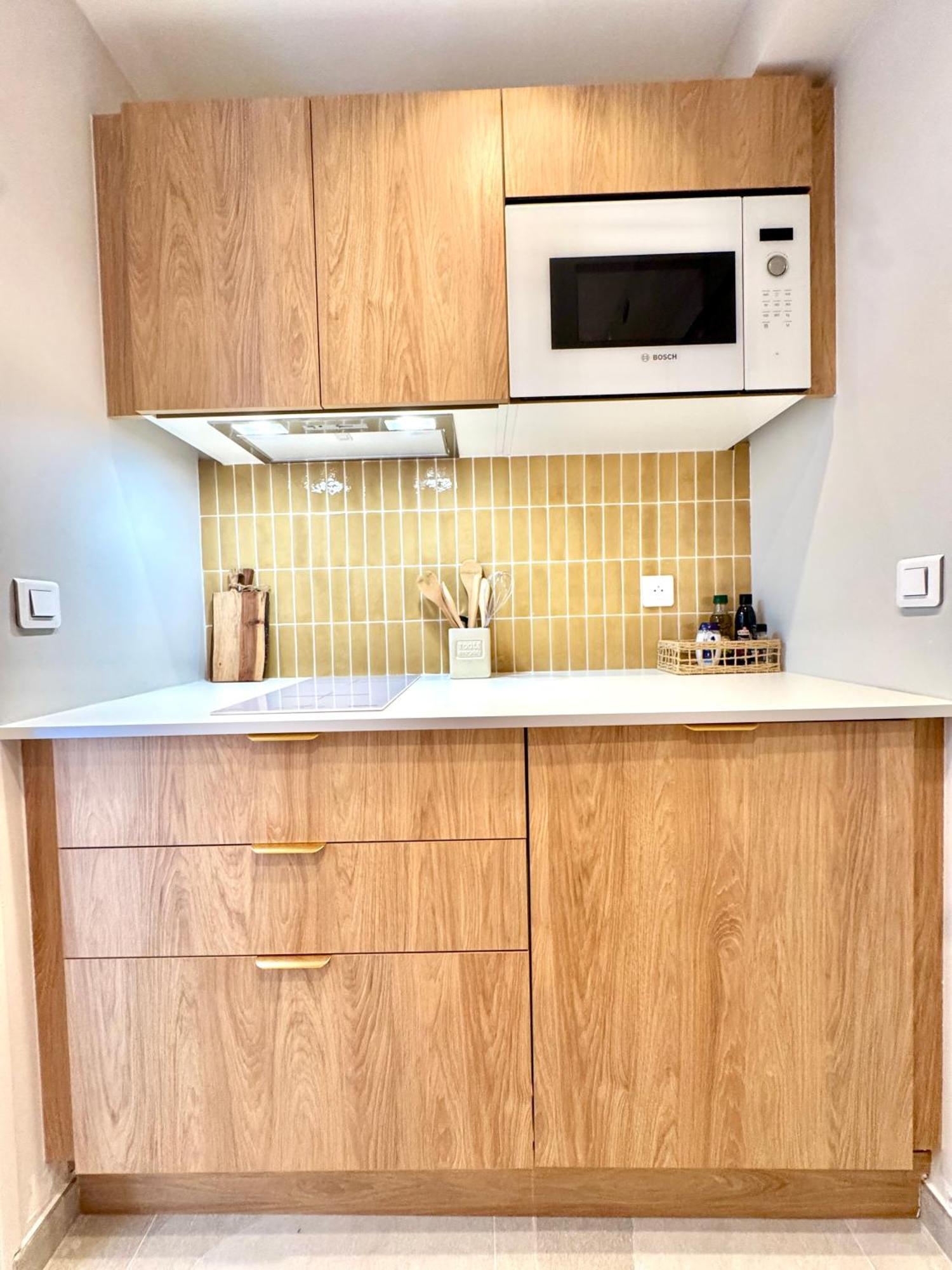 L'elegant,4pers,piscine,2 Parkings,climatisation Apartamento
