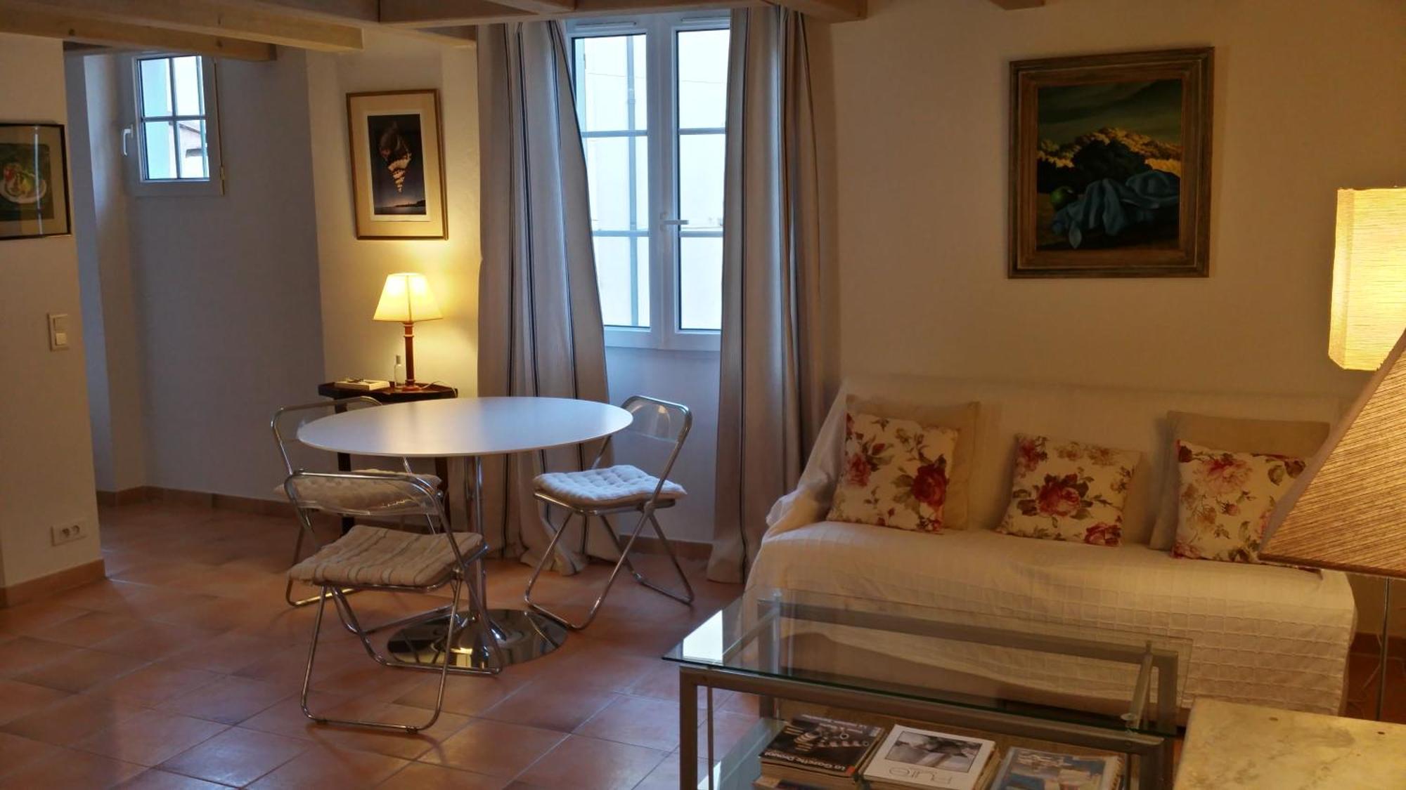 Au Coeur Du Village Duplex De Charme Apartment