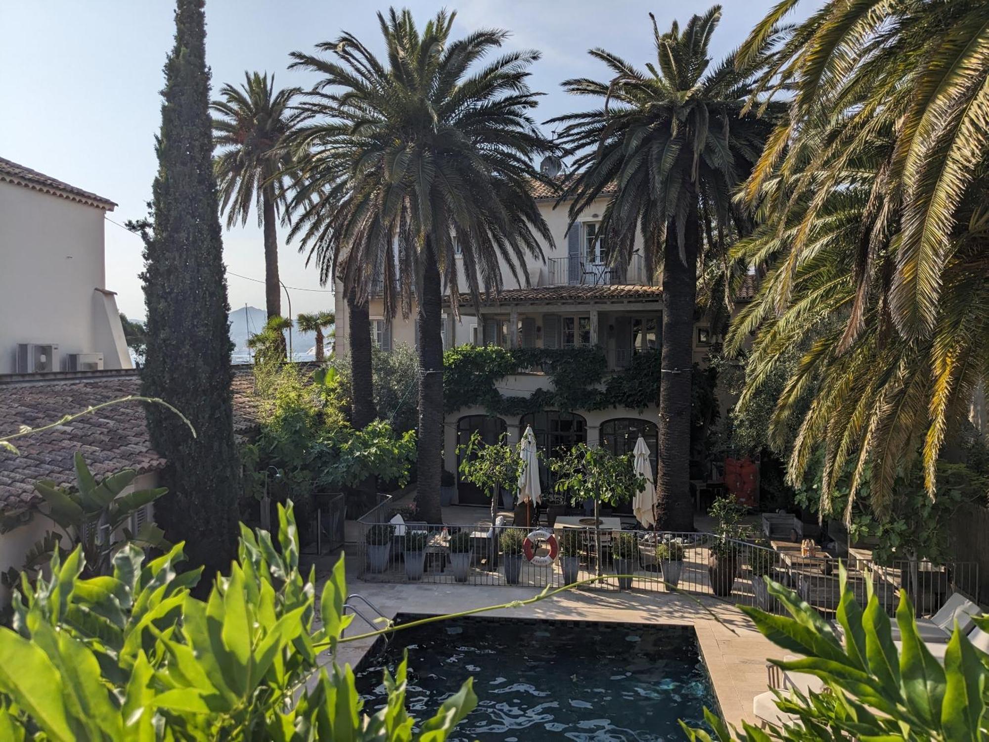 Hotel Pastis