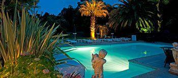 Hotel La Bastide Des Salins 4*