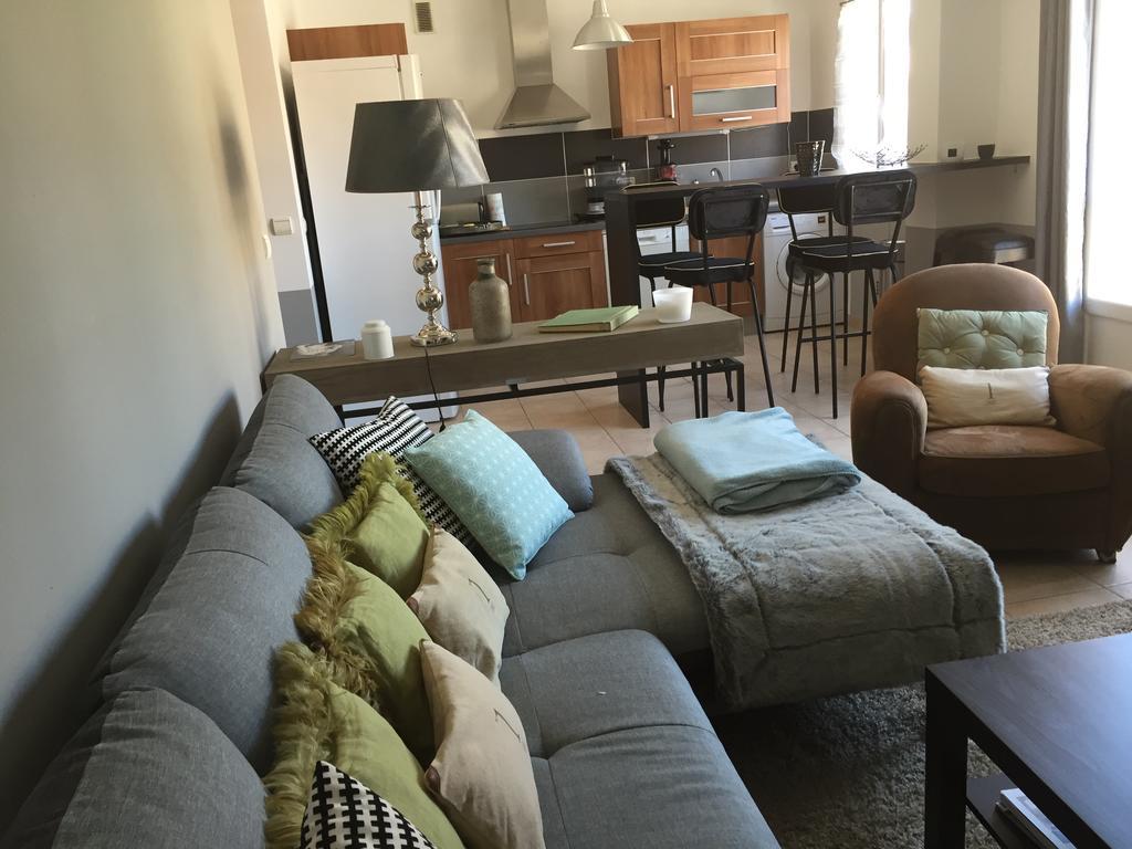 Les Floralies Apartment *