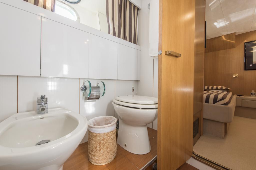 Yacht Ipsum * Saint-Tropez