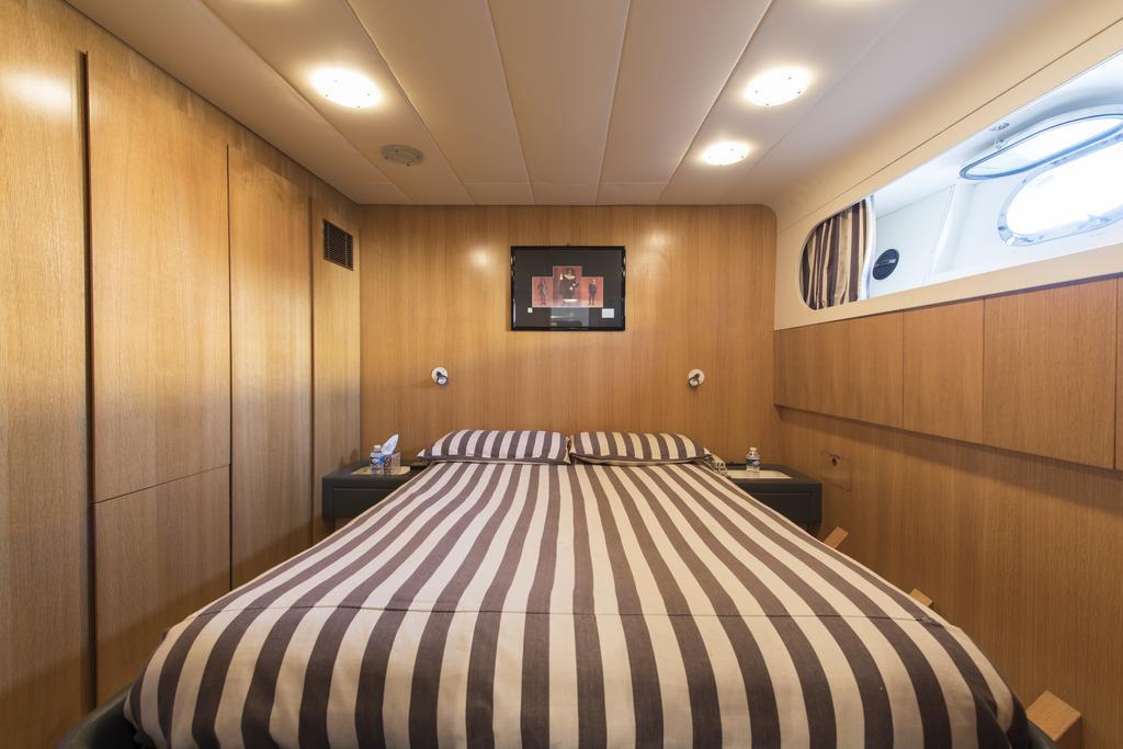 Yacht Ipsum * Saint-Tropez