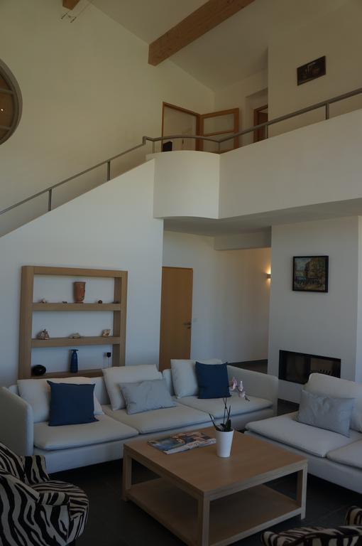 Villa White *