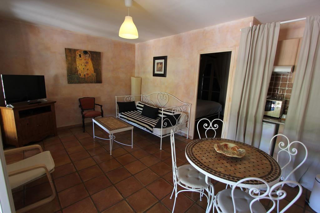 La Bastide Anne Guest house *