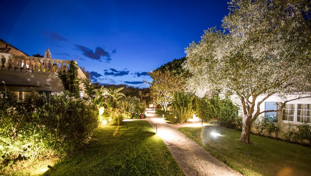 La Bastide Des Salins Hotel