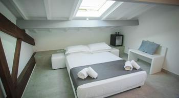 Lion Blanc Hotel