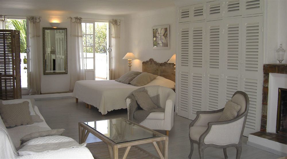 Hotel La Bastide Des Salins