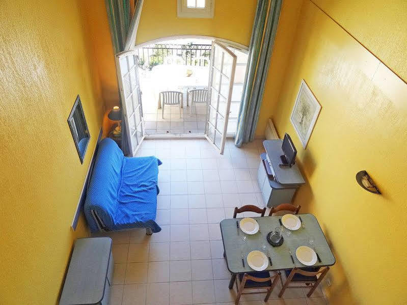 Les Marines Du Roussillon Hotel
