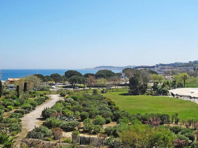 Hotel Les Marines Du Roussillon 2*