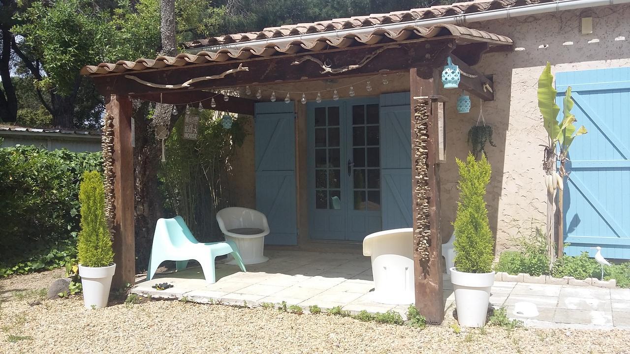 Camping Les Tours Du Pinet Domaine Cezanne