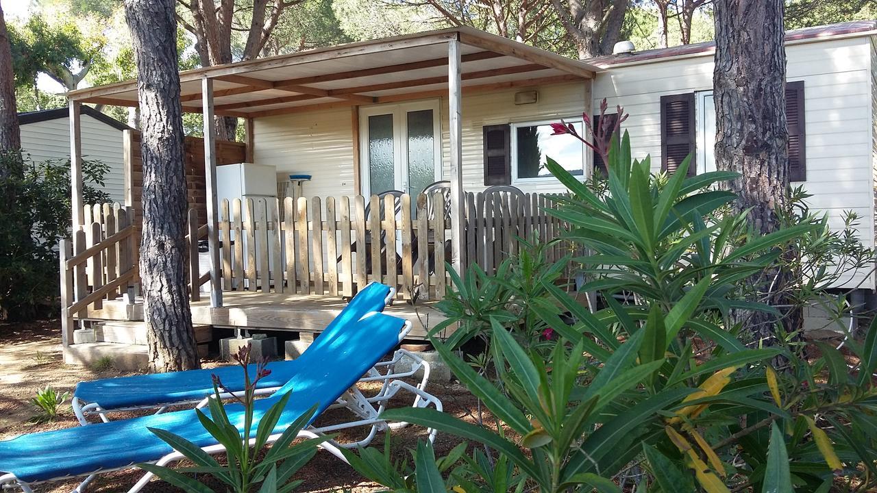 Camping Les Tours Du Pinet Domaine Cezanne Saint-Tropez