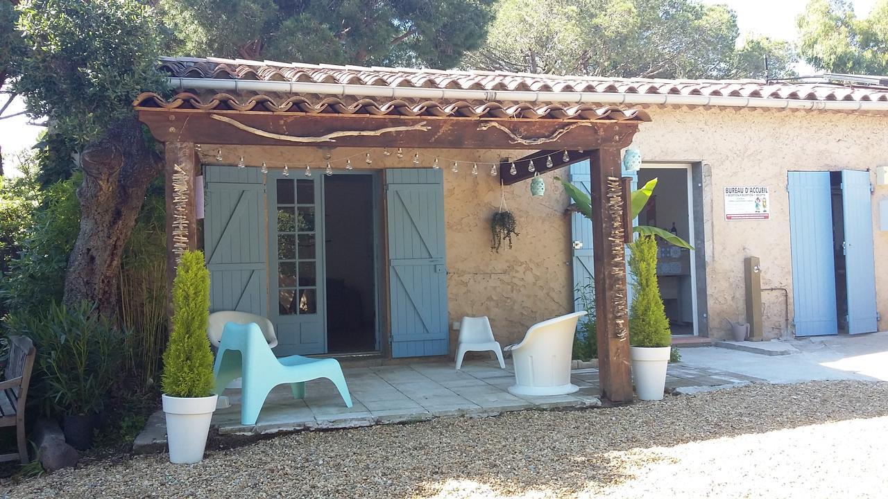 Camping Camping Les Tours Du Pinet Domaine Cezanne Saint-Tropez