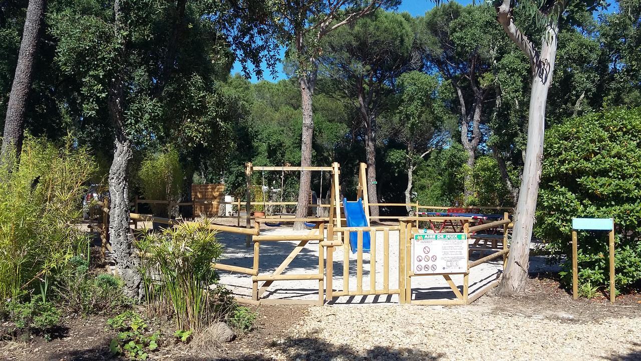 Camping Les Tours Du Pinet Domaine Cezanne * Saint-Tropez