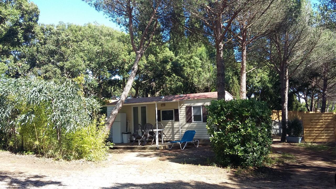 Camping Les Tours Du Pinet Domaine Cezanne Camping