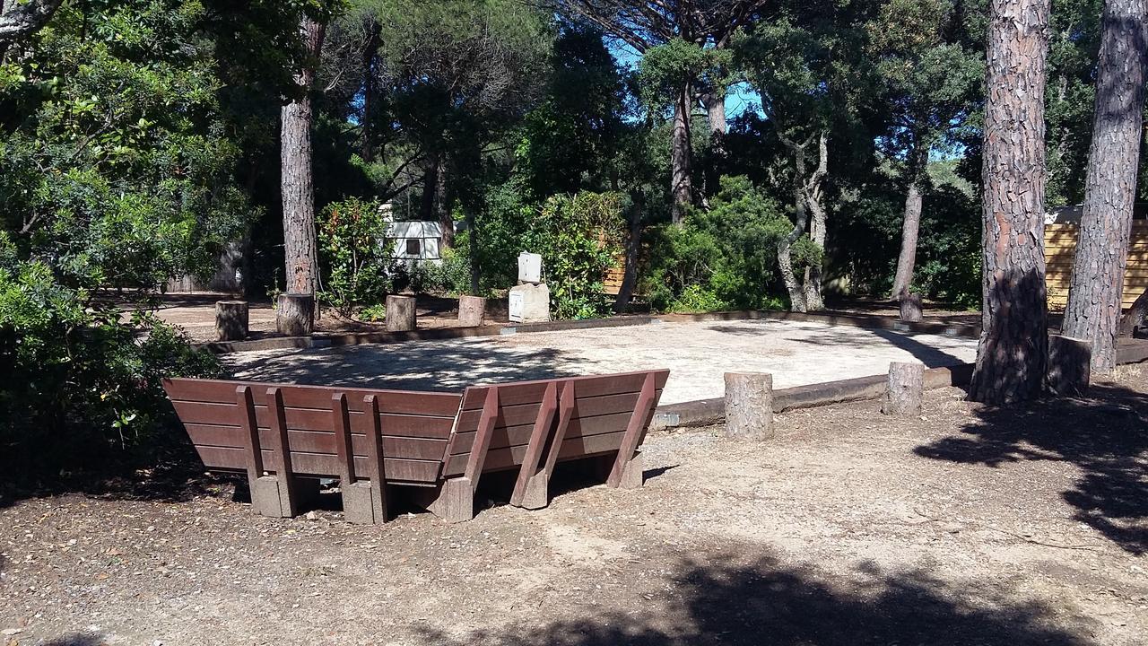 Camping Camping Les Tours Du Pinet Domaine Cezanne *