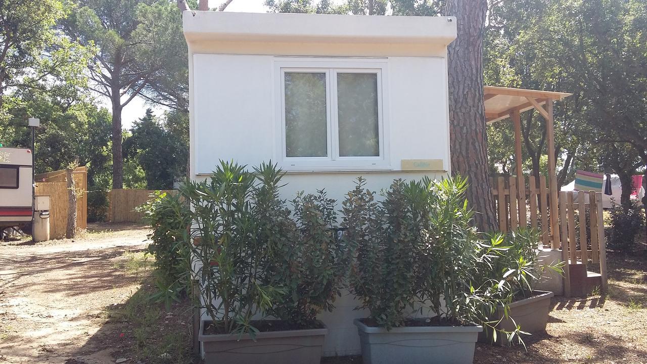 Camping Les Tours Du Pinet Domaine Cezanne Camping *