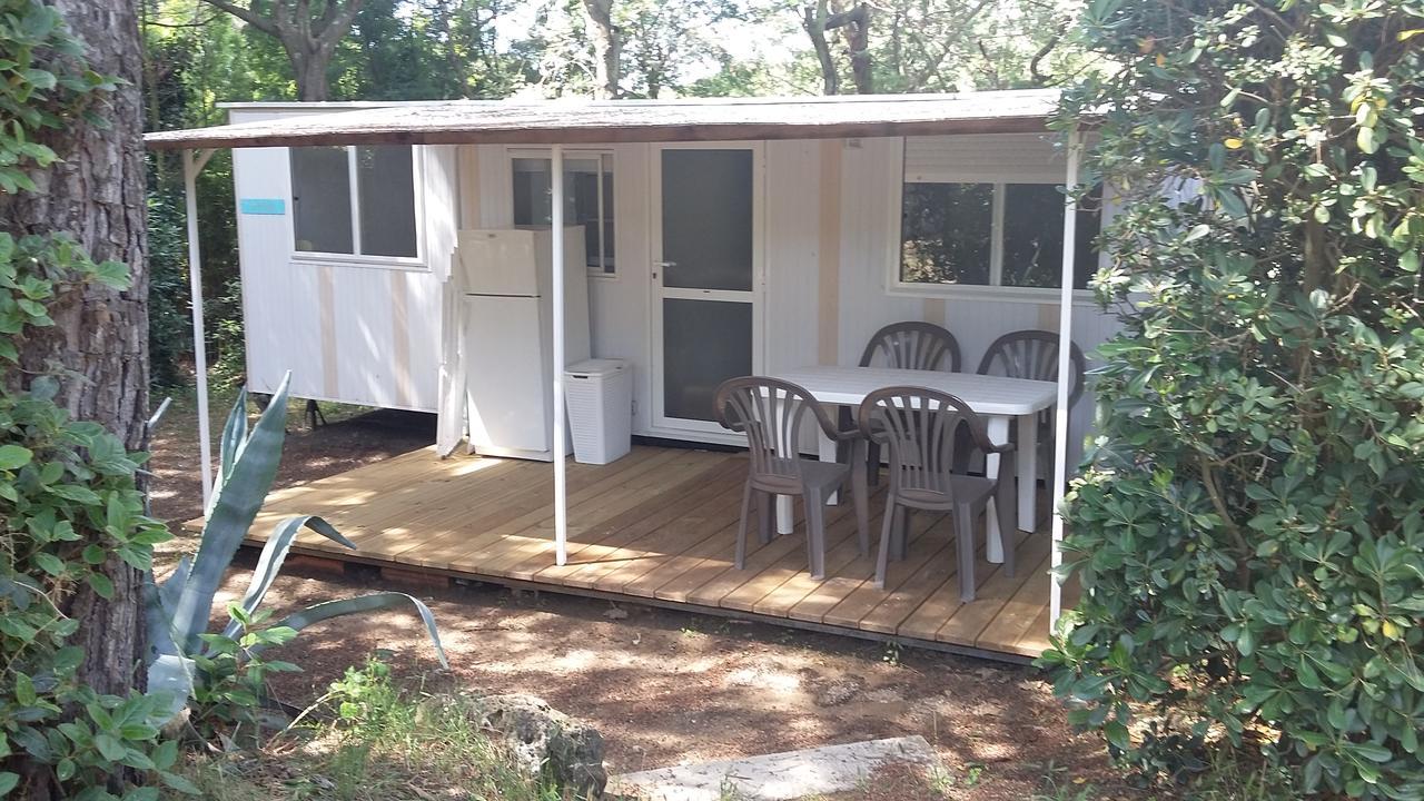 Camping Les Tours Du Pinet Domaine Cezanne Camping Saint-Tropez