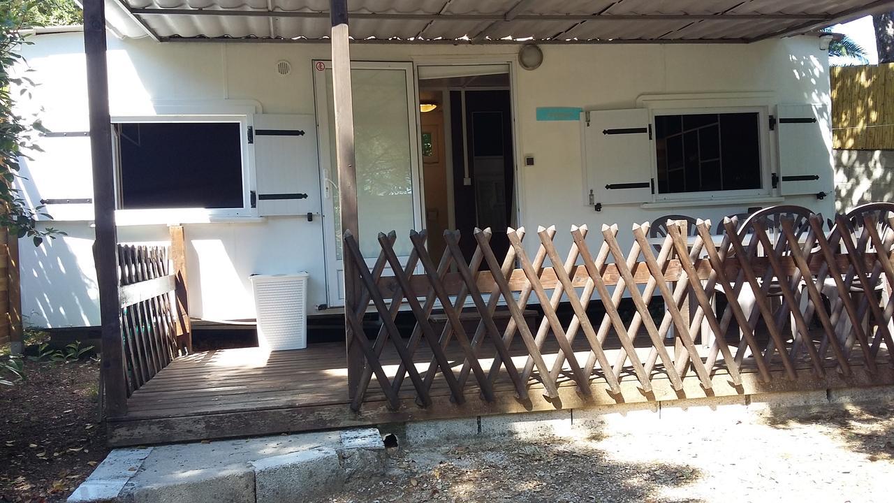 Camping Camping Les Tours Du Pinet Domaine Cezanne Saint-Tropez