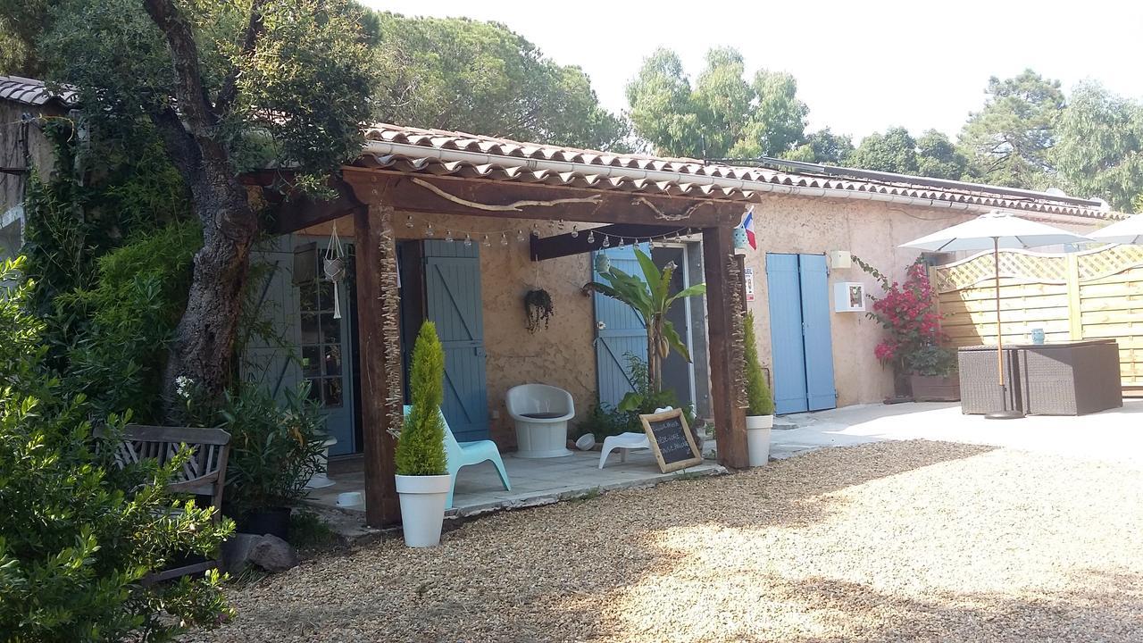 Camping Camping Les Tours Du Pinet Domaine Cezanne *