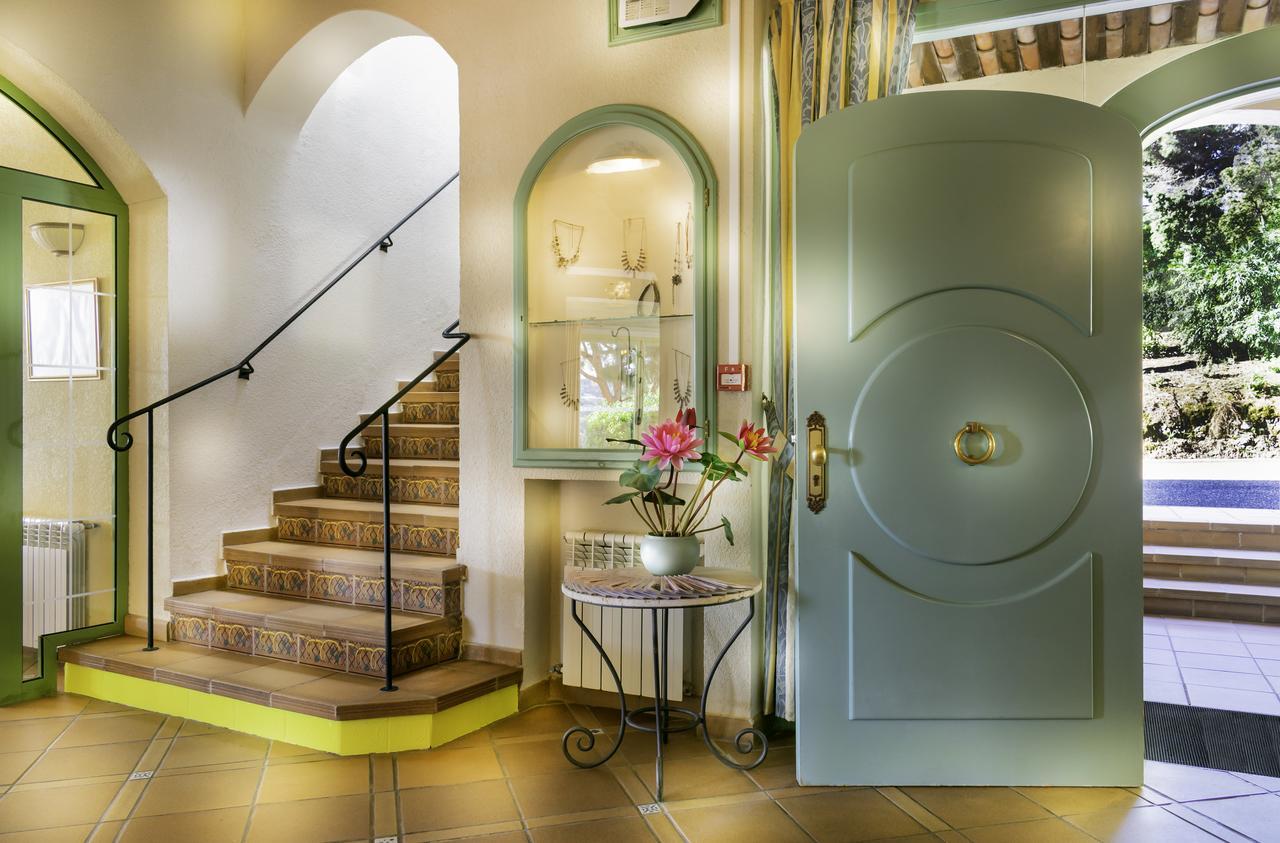 Hotel La Romarine 3*