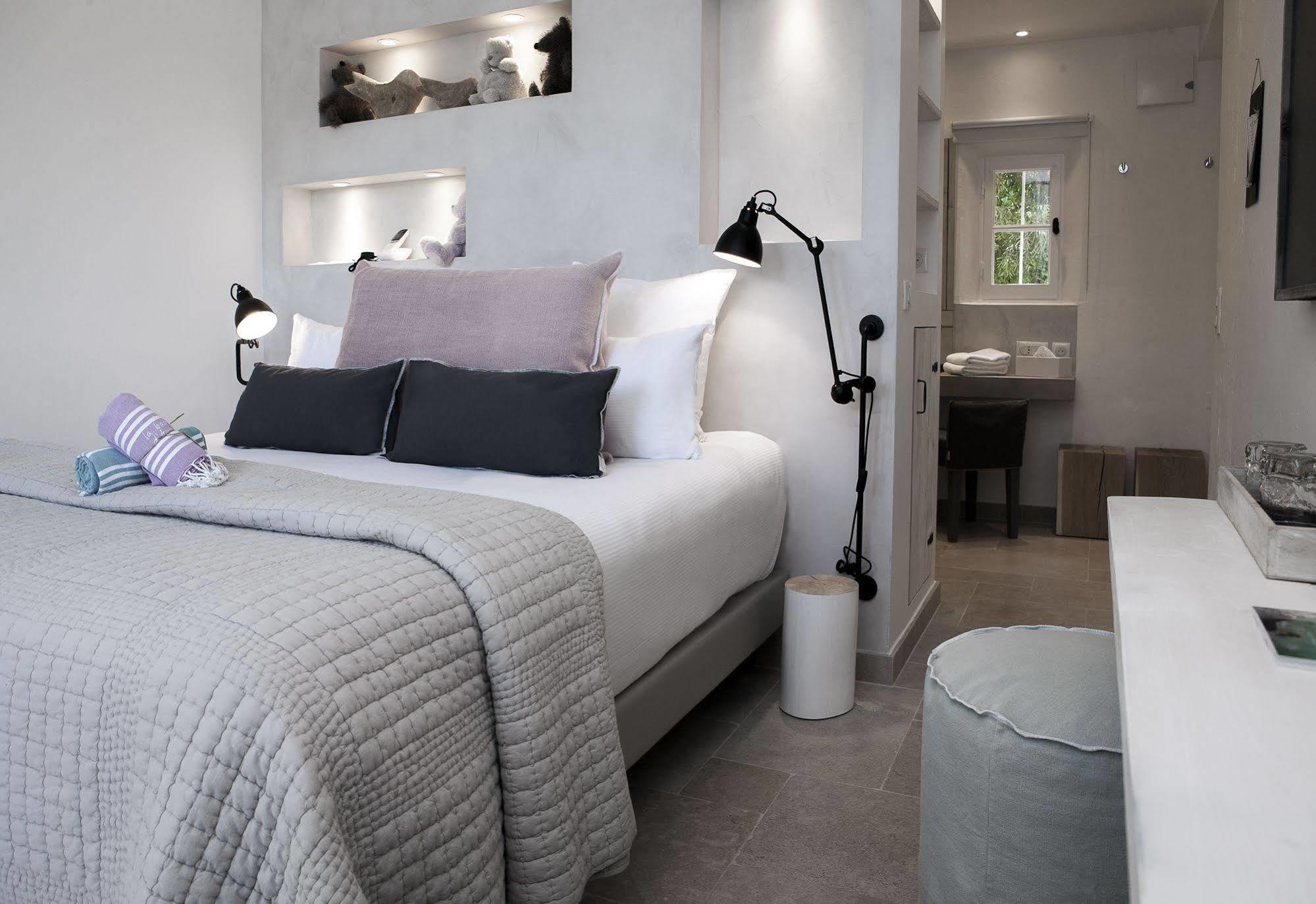 Hotel La Bastide D'antoine 4*