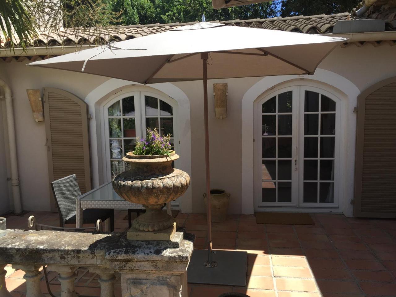 La Begude - Boutique Luxury Couette-café Saint-Tropez