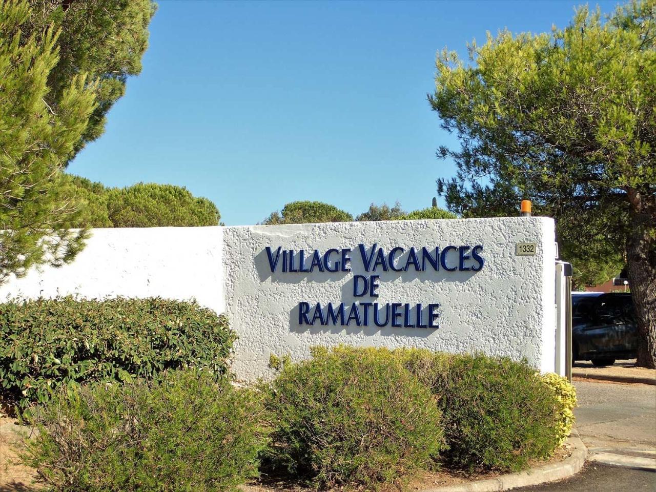 Village De - Le Sentier Des Pins 3*