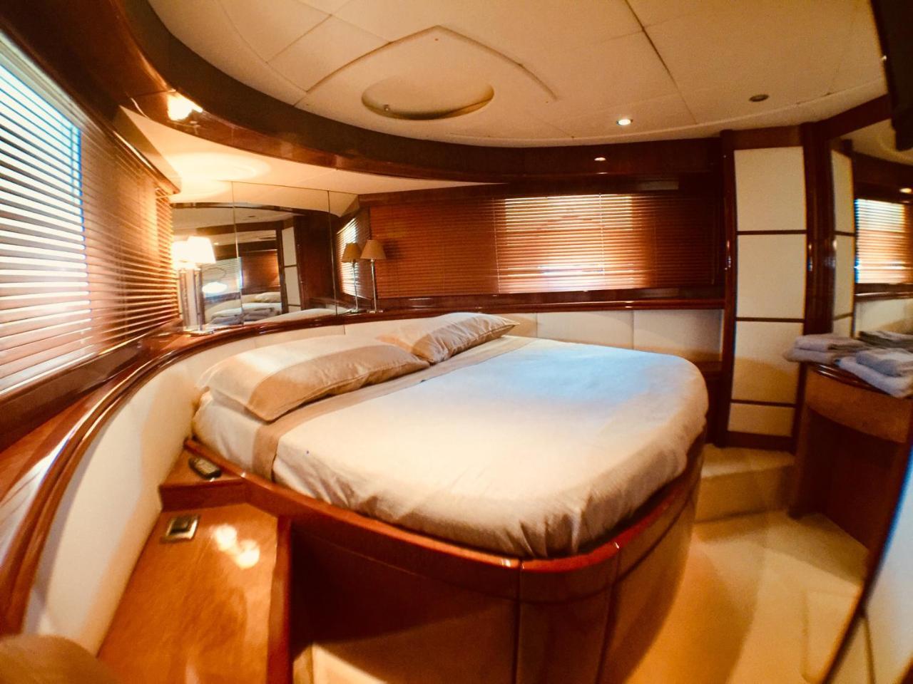 Tropez Luxury Yacht * Saint-Tropez