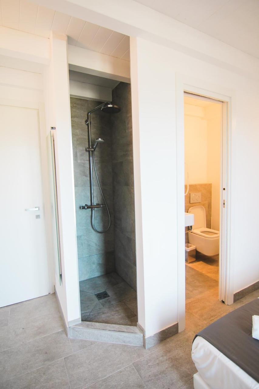 Maison Du Port 42 Bed & Breakfast 3*
