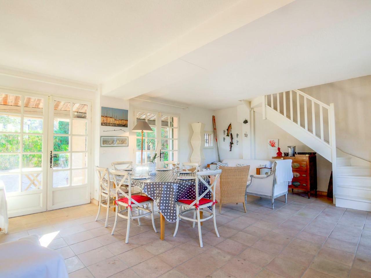 Holiday home Holiday Home Les Parcs De Gassin-3 *