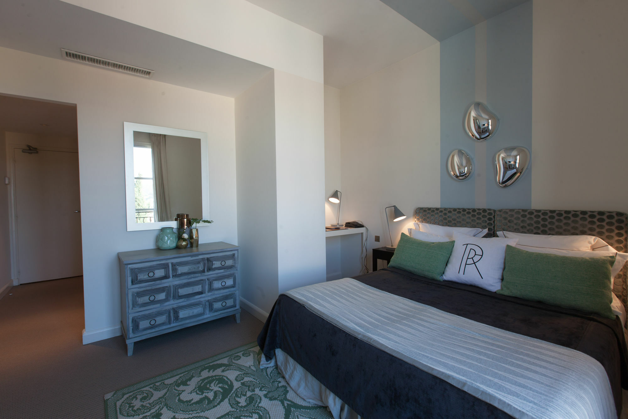 Hotel Le Y 4*