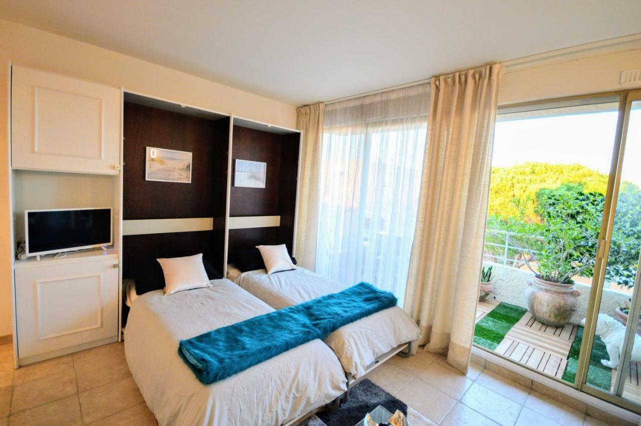 Tropez Sea View Penthouse *