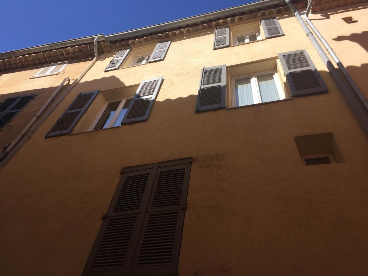 Apartment De Charme Au Coeur De Saint-Tropez