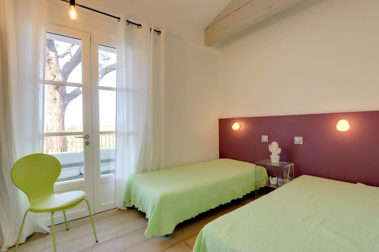 Viviane Superb In The Tropez Next To The Beaches Pousada Saint-Tropez