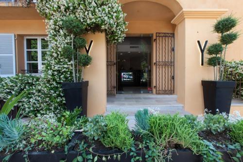 Hotel Le Y 4*